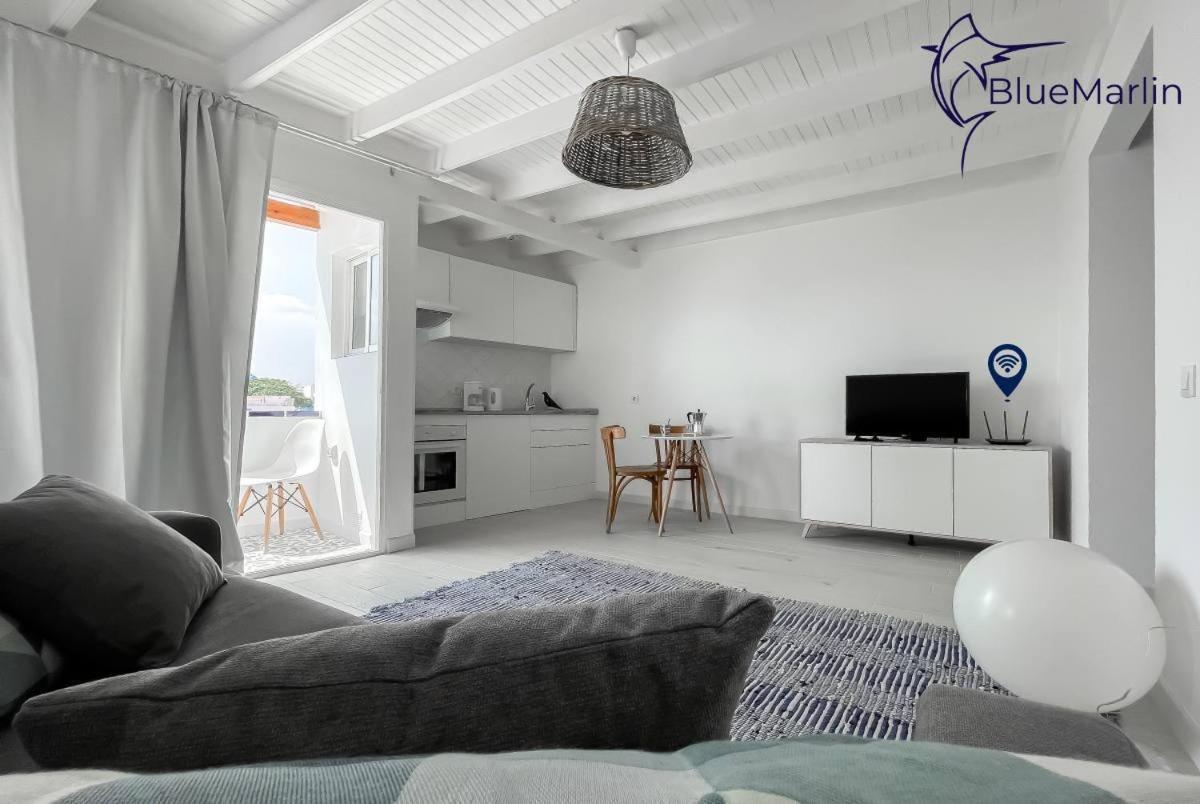 B-Rent Bluemarlin Boutique Sea View Apartment Коралео Екстериор снимка