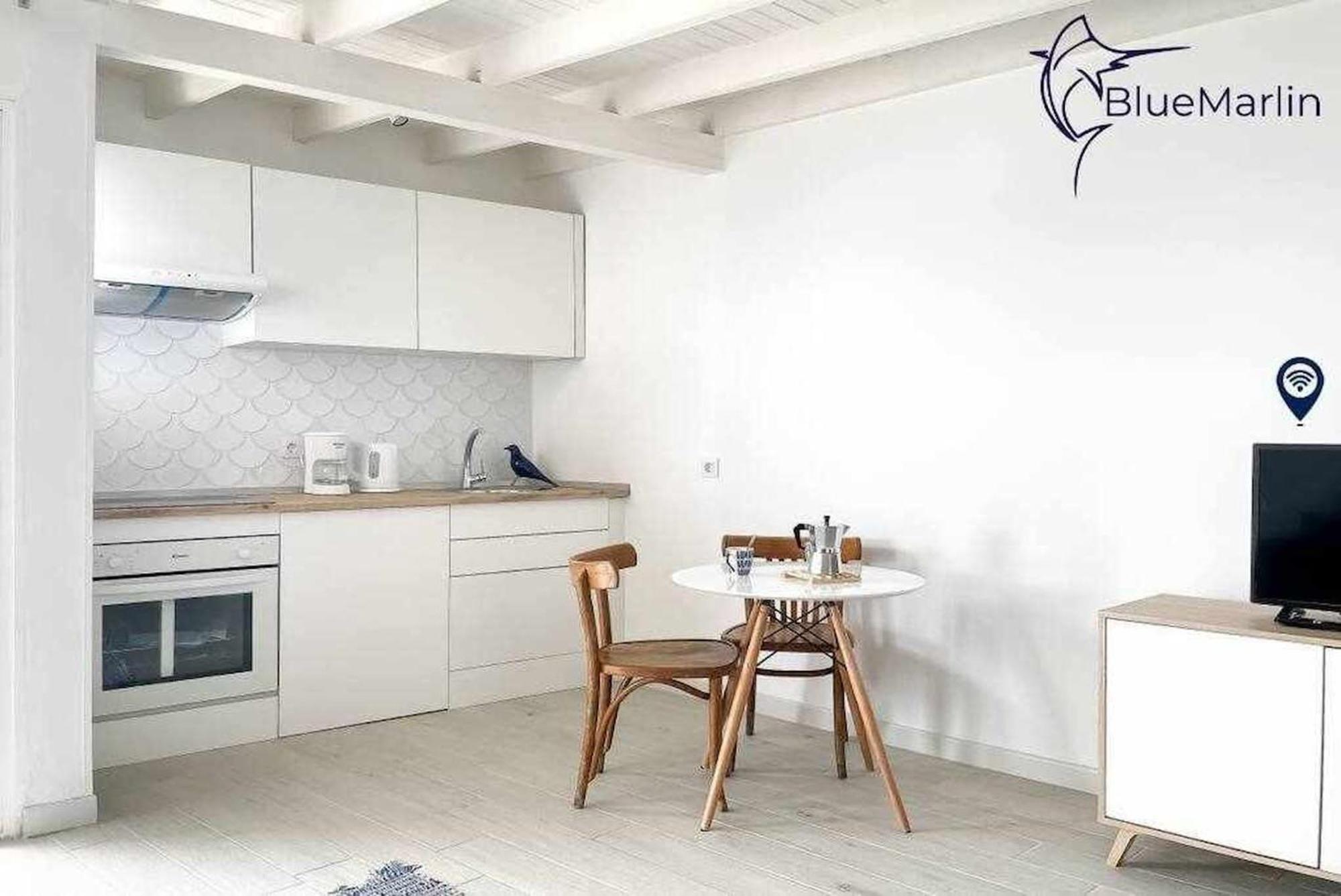 B-Rent Bluemarlin Boutique Sea View Apartment Коралео Екстериор снимка