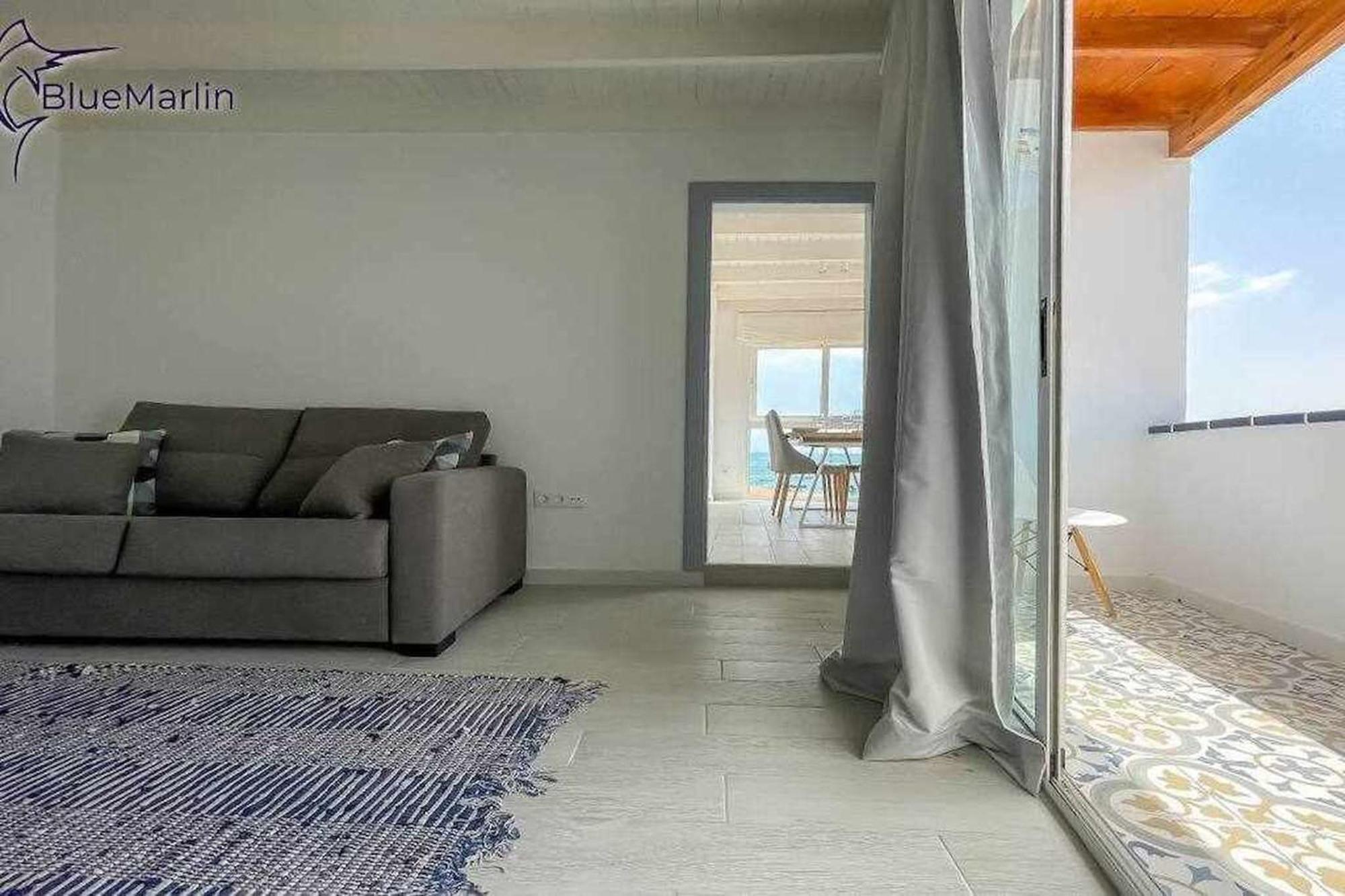 B-Rent Bluemarlin Boutique Sea View Apartment Коралео Екстериор снимка
