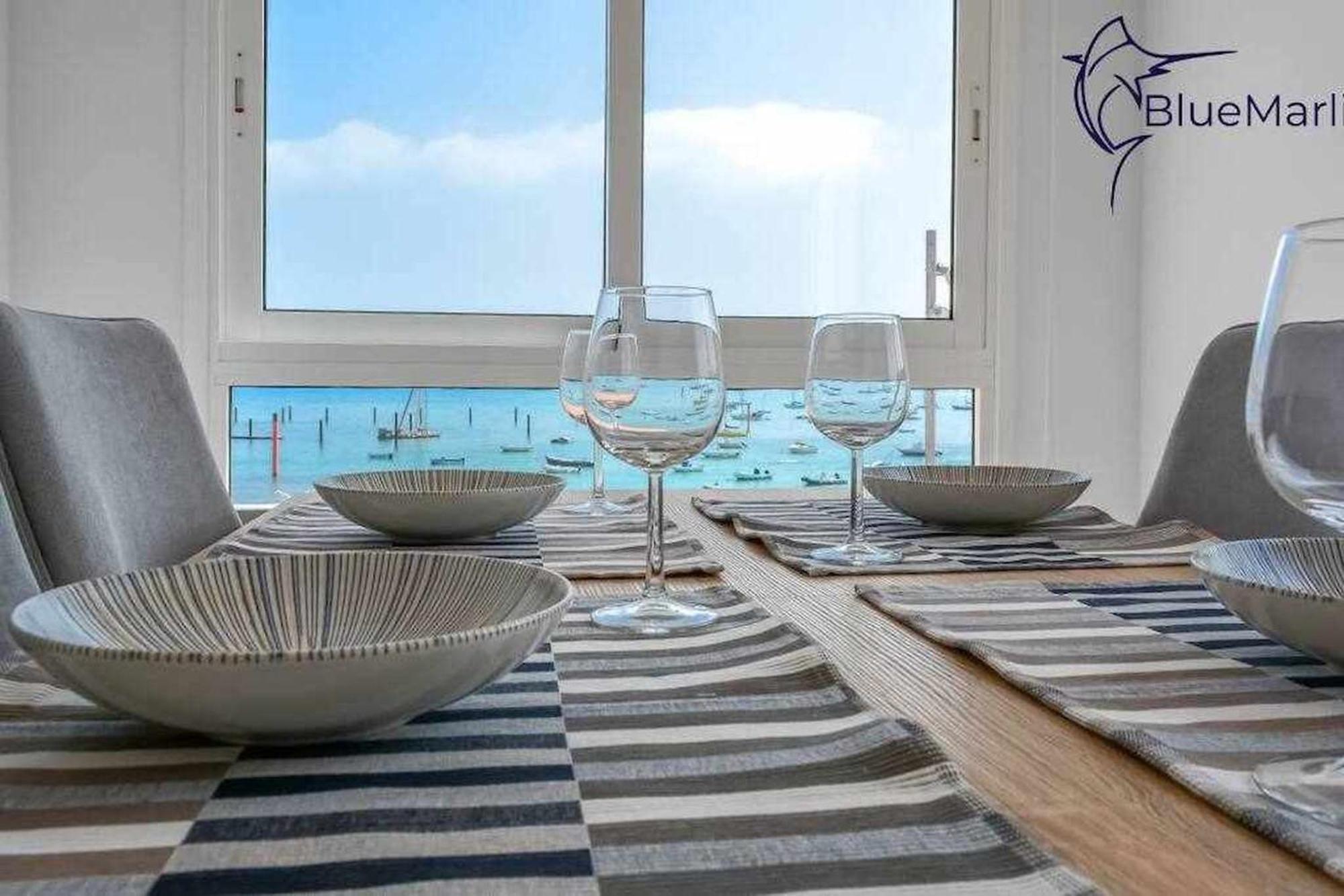 B-Rent Bluemarlin Boutique Sea View Apartment Коралео Екстериор снимка